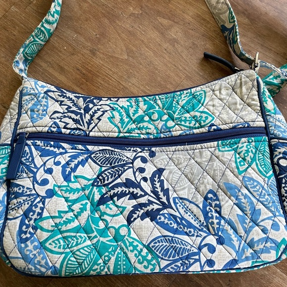 Vera Bradley Santiago Blue and Green Crossbody Bag with Quilted Floral Design - Picture 4 of 7